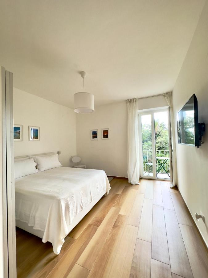 B&B Cellini Санта-Мария-ди-Кастеллабате Экстерьер фото