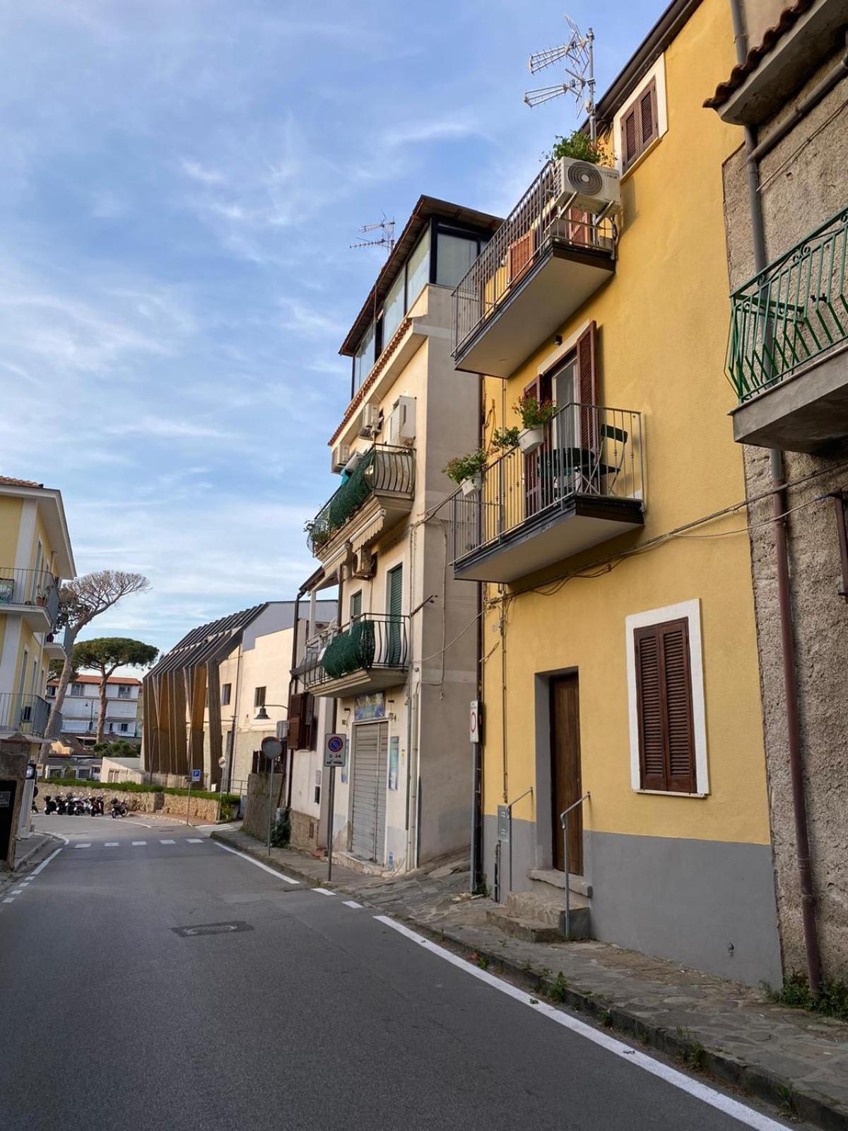 B&B Cellini Санта-Мария-ди-Кастеллабате Экстерьер фото